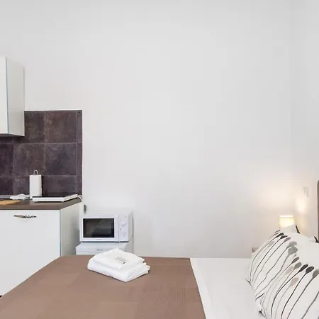 بيت ضيافة Guesthost - San Vincenzo 3*
