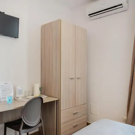 Guesthost - San Vincenzo 3* فيغونزا