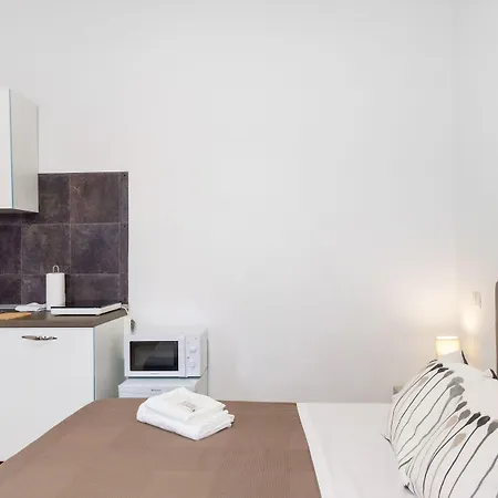 Гостевой дом Guesthost - San Vincenzo 3*