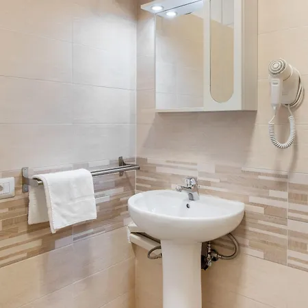 بيت ضيافة Guesthost - San Vincenzo 3*