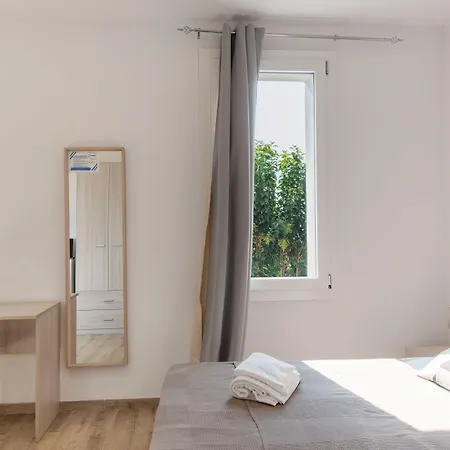 Guesthost - San Vincenzo 3*