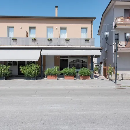 بيت ضيافة Guesthost - San Vincenzo 3*